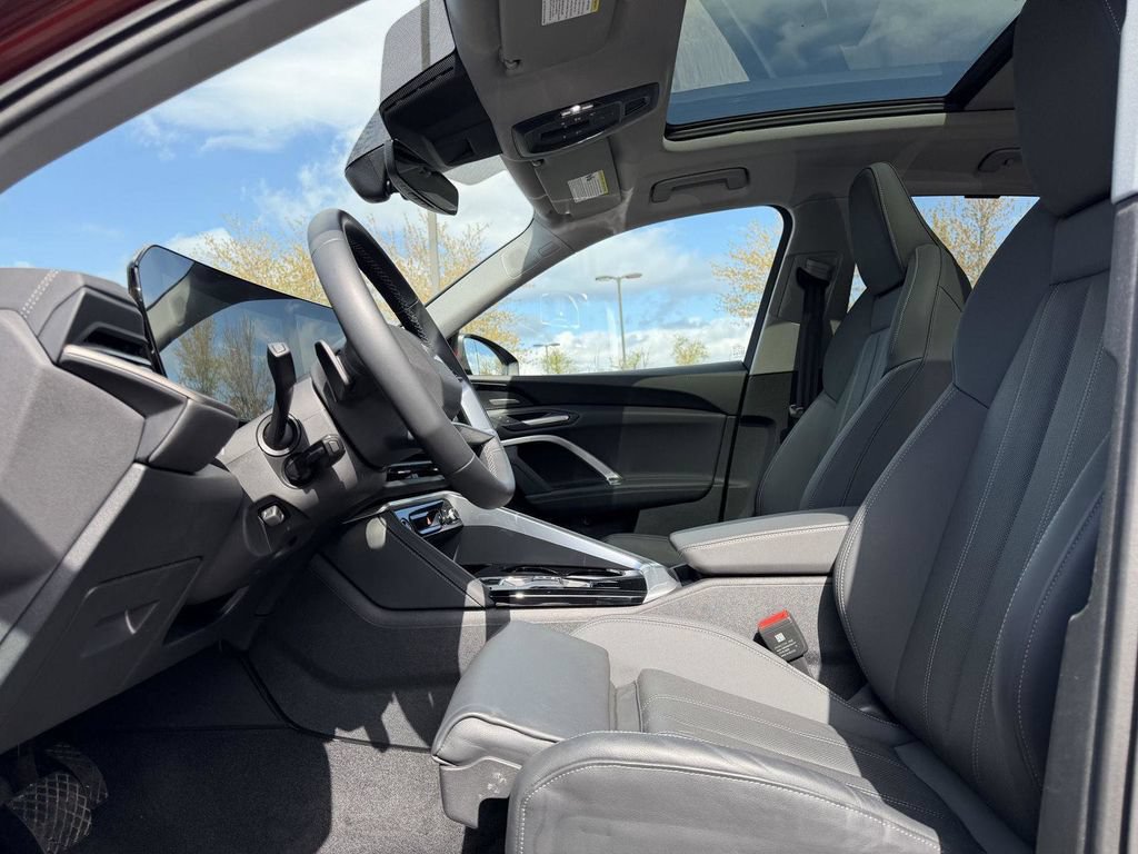 Used 2025 Audi Q5 Premium Plus w/ Premium Plus AWD/4WD image 19
