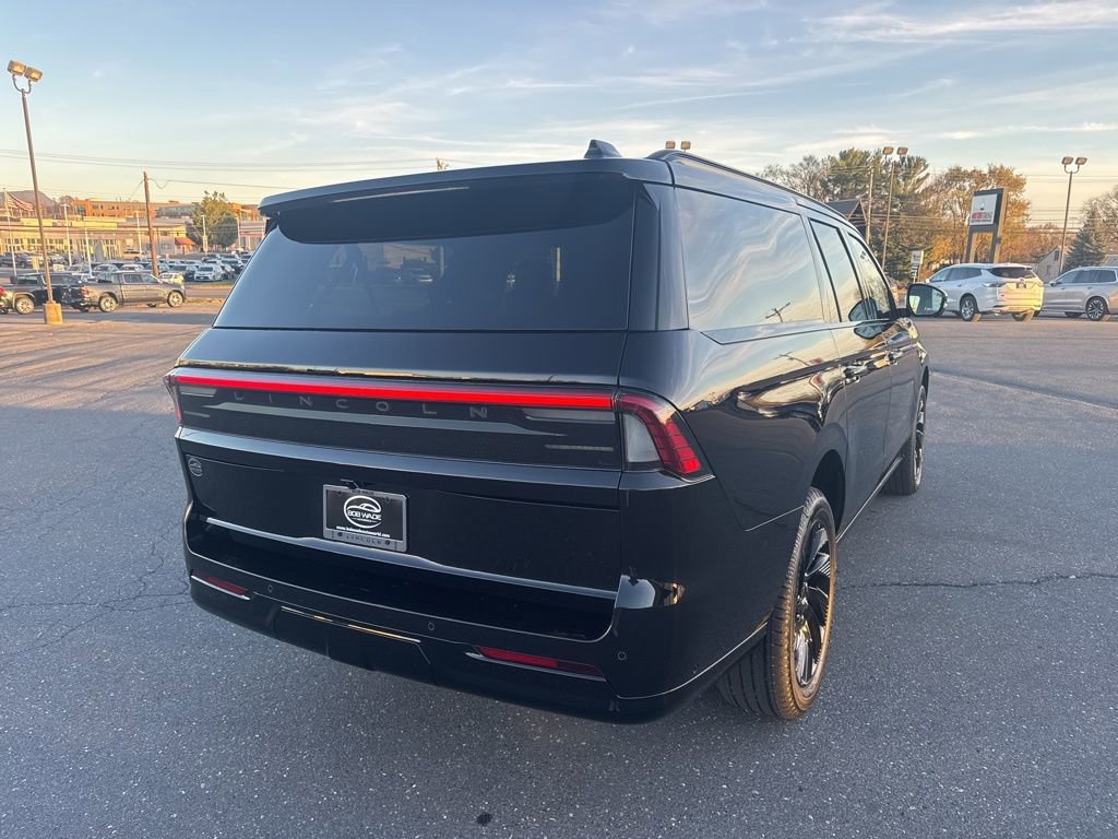 New 2025 Lincoln Navigator L Reserve w/ Jet Appearance Package image 5