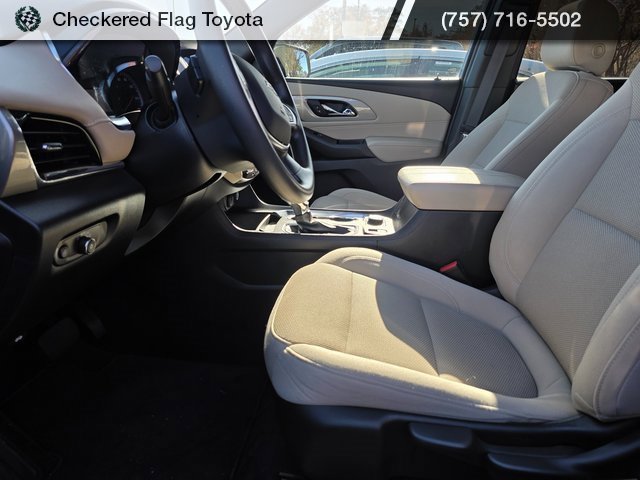 Used 2023 Chevrolet Traverse LS w/ Safety Package image 8