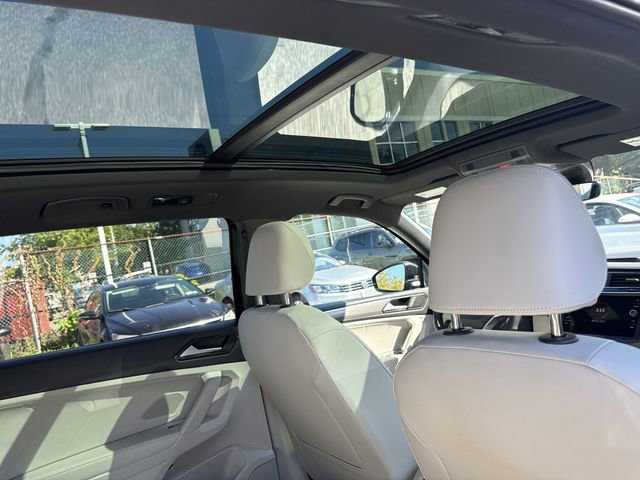 Used 2024 Volkswagen Tiguan SE R-Line image 31