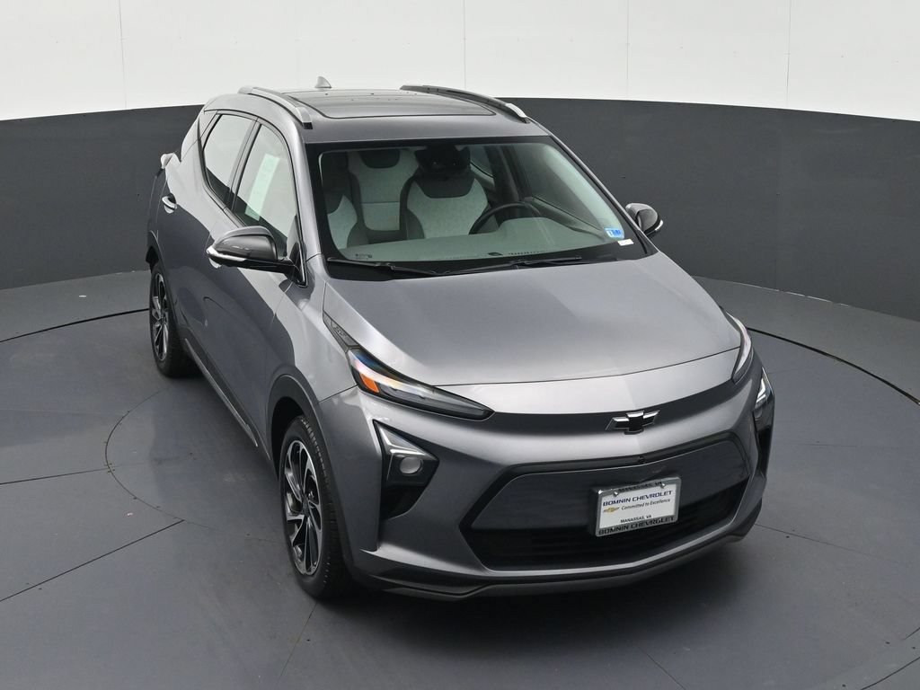 Certified 2023 Chevrolet Bolt EUV Premier w/ Sun & Sound Package FWD image 28