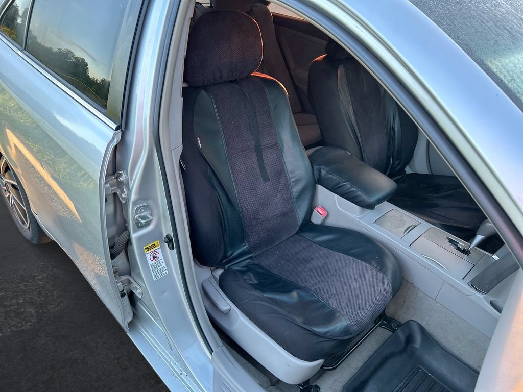 Used 2011 Toyota Camry LE FWD image 28