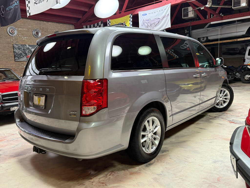 Used 2018 Dodge Grand Caravan SXT FWD image 4