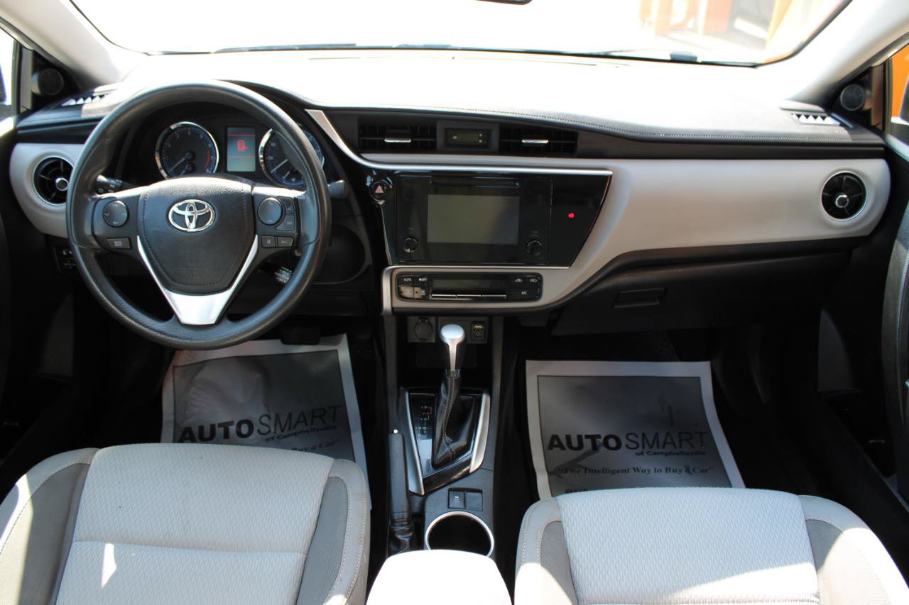 Used 2019 Toyota Corolla LE FWD image 38