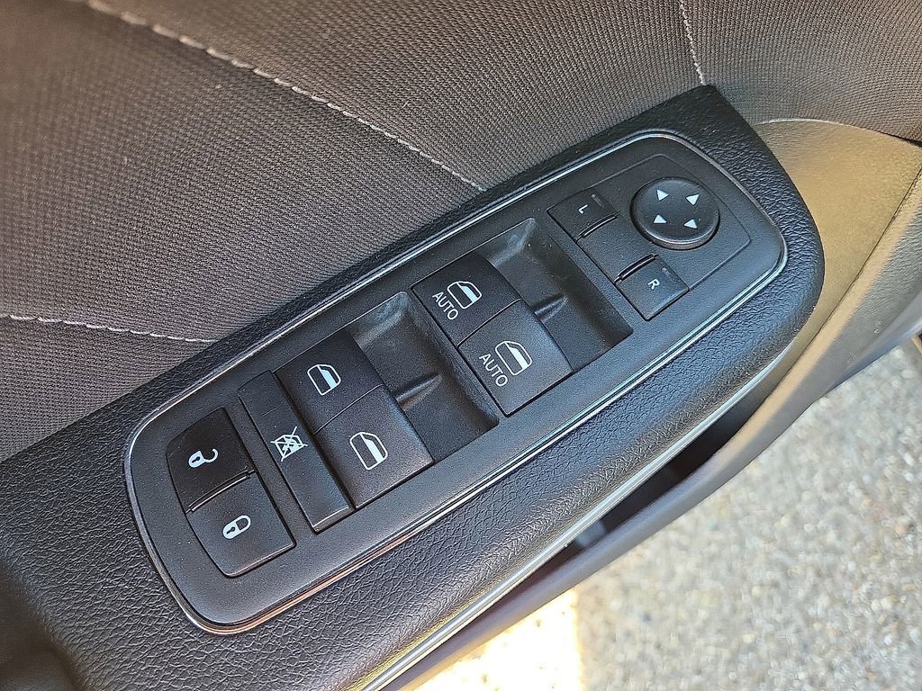 Used 2022 Dodge Charger SXT image 32
