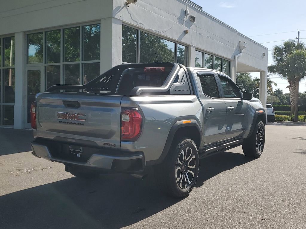 Certified 2025 GMC Canyon AT4 w/ Nightfall Edition AWD/4WD image 5