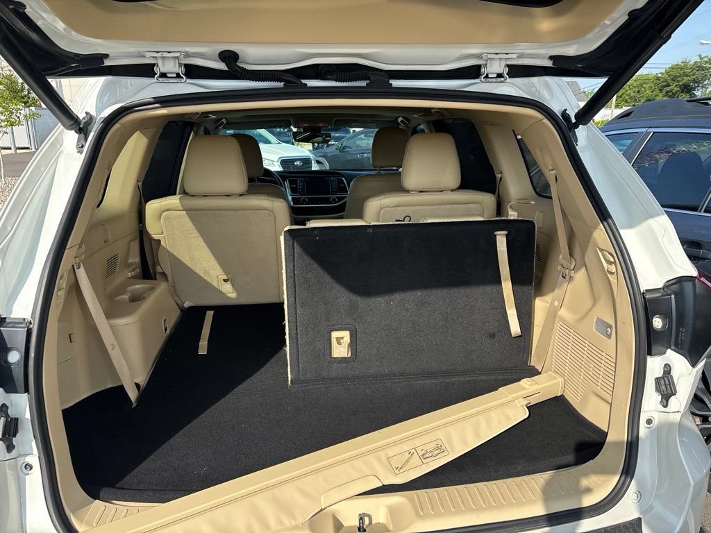 Used 2018 Toyota Highlander Limited FWD image 8