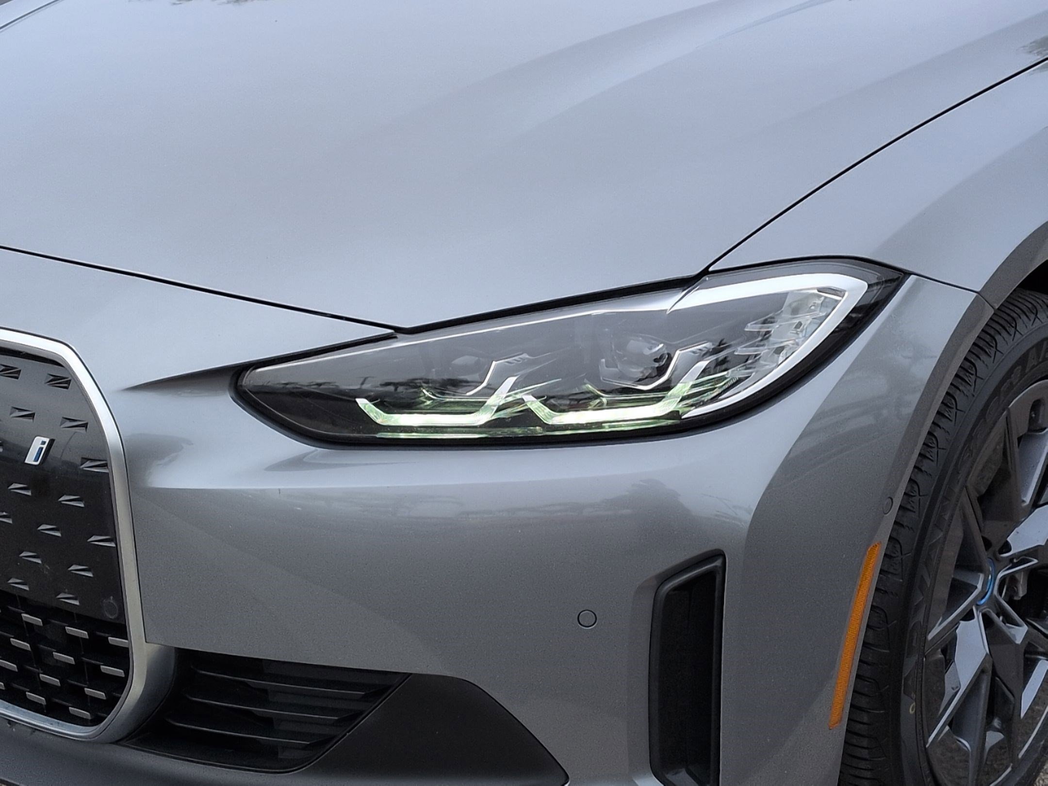 Used 2024 BMW i4 eDrive40 w/ Premium Package image 6