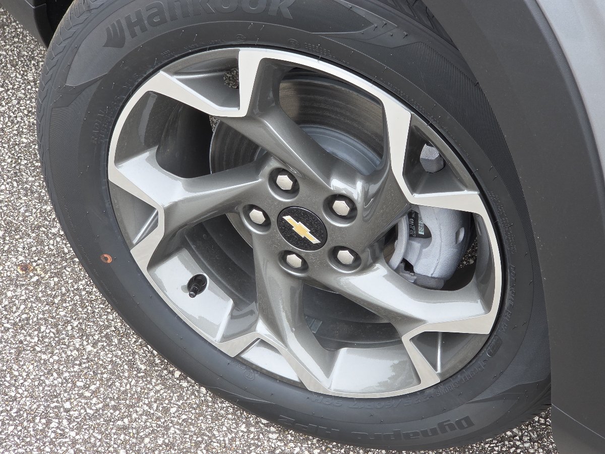 New 2026 Chevrolet Trax LT w/ Driver Confidence Package FWD image 12