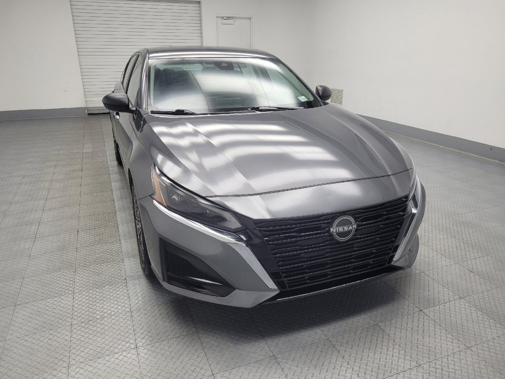 Used 2024 Nissan Altima 2.5 SV image 14