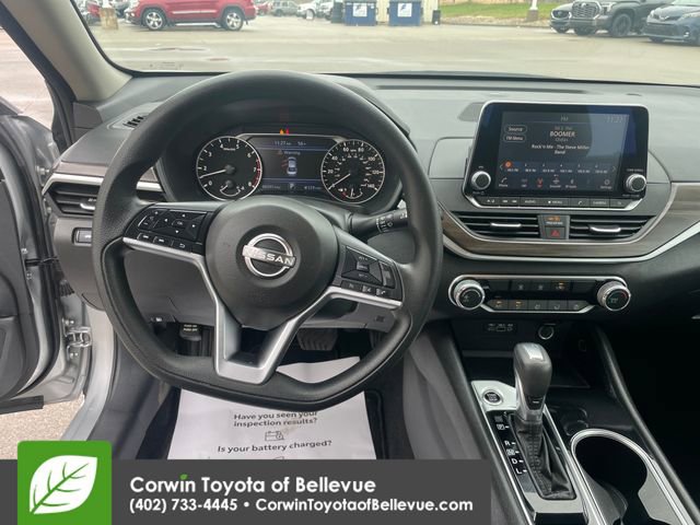 Used 2024 Nissan Altima 2.5 SV image 13