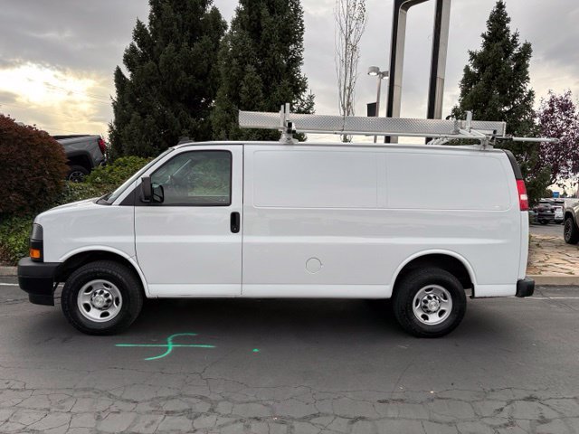 Used 2021 Chevrolet Express 2500 w/ Driver Convenience Package RWD image 3