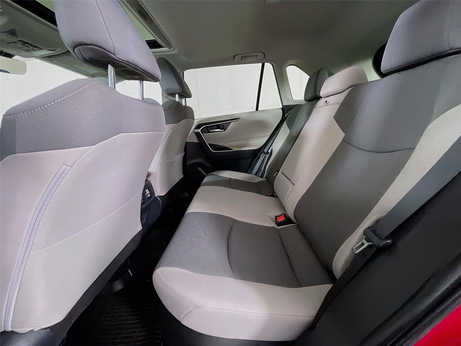 Used 2025 Toyota RAV4 XLE w/ Convenience Package AWD/4WD image 26