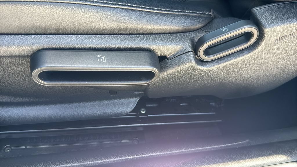 Used 2019 MINI Cooper 2-Door Hardtop FWD image 21