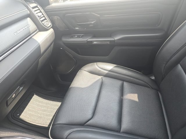 Used 2024 RAM 1500 Limited AWD/4WD image 17