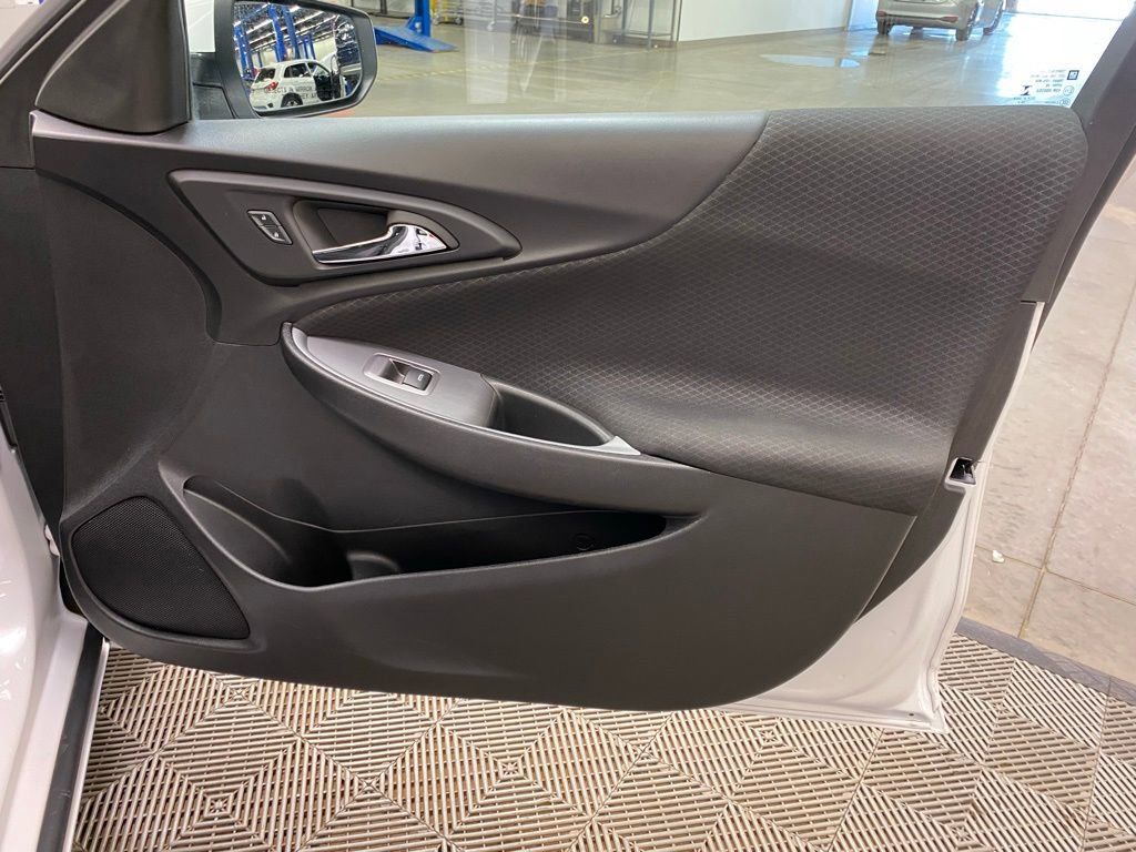 Used 2024 Chevrolet Malibu LT image 15