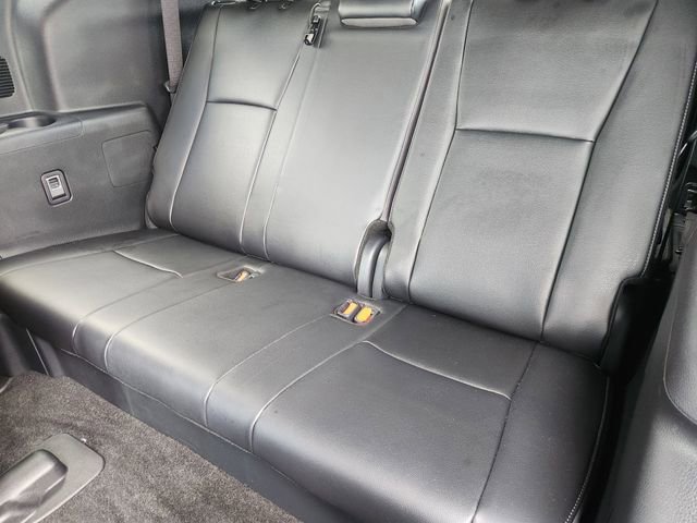 Used 2025 Toyota Highlander XSE AWD/4WD image 32