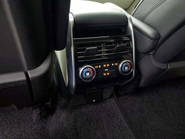 Certified 2024 Land Rover Range Rover SE image 13