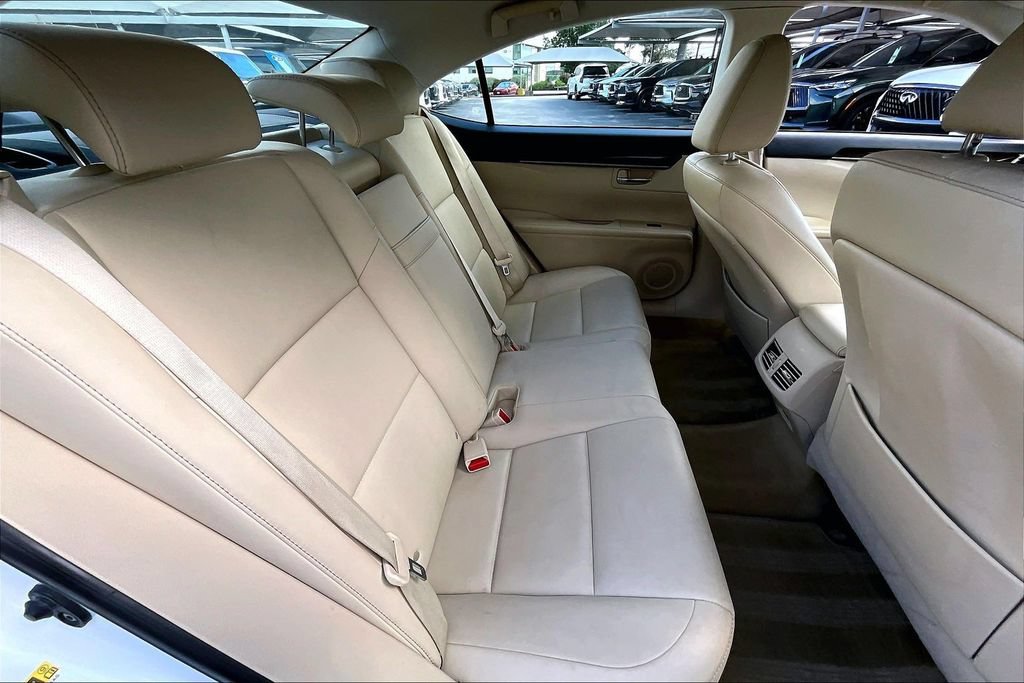 Used 2013 Lexus ES 350 w/ Premium Pkg FWD image 38