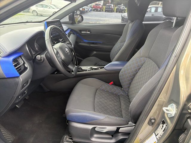 Used 2021 Toyota C-HR XLE FWD image 14