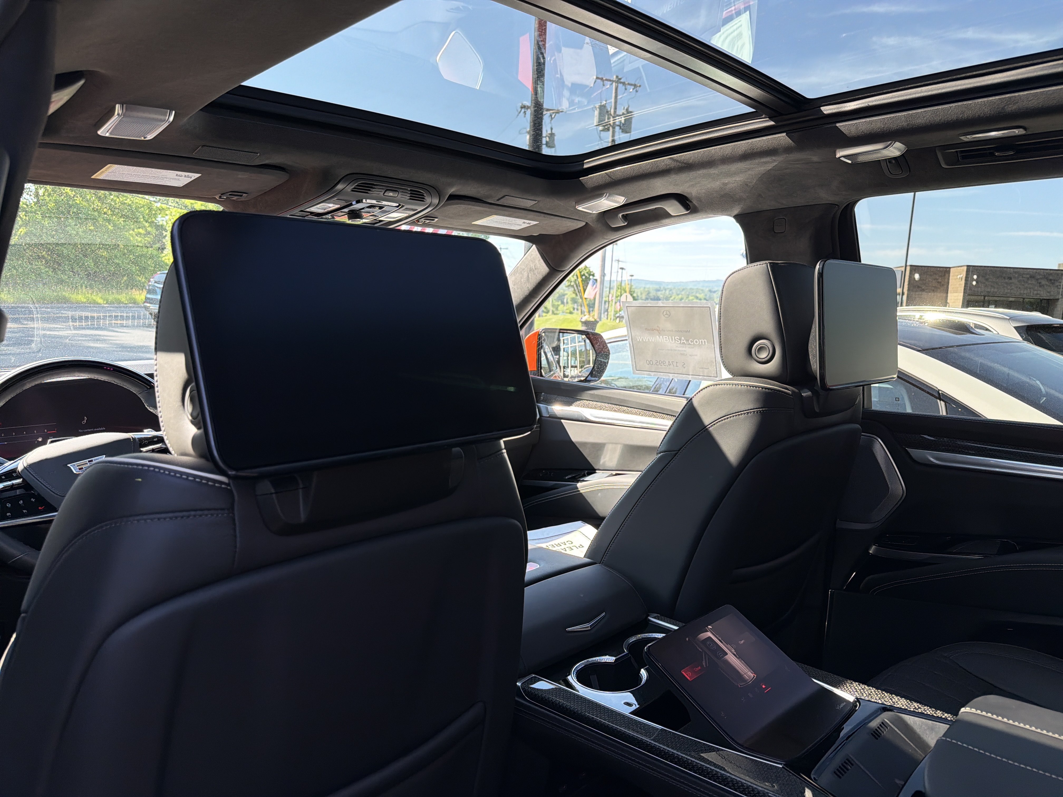 Used 2025 Cadillac Escalade V AWD/4WD image 27