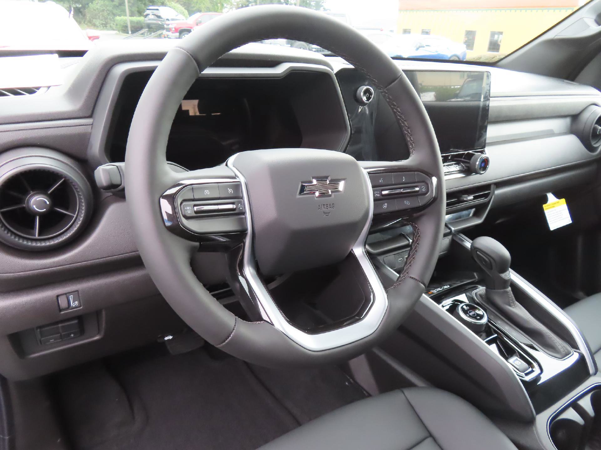 New 2025 Chevrolet Colorado Trail Boss w/ Midnight Edition image 14