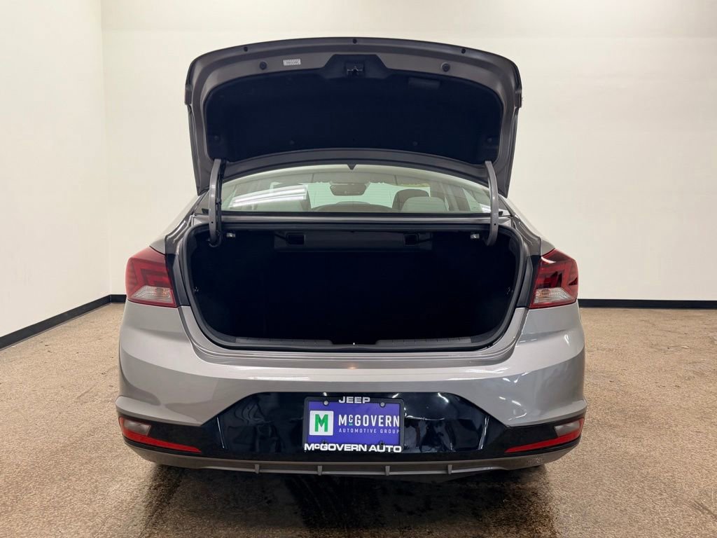 Used 2020 Hyundai Elantra SEL w/ Winter Weather Package FWD image 5