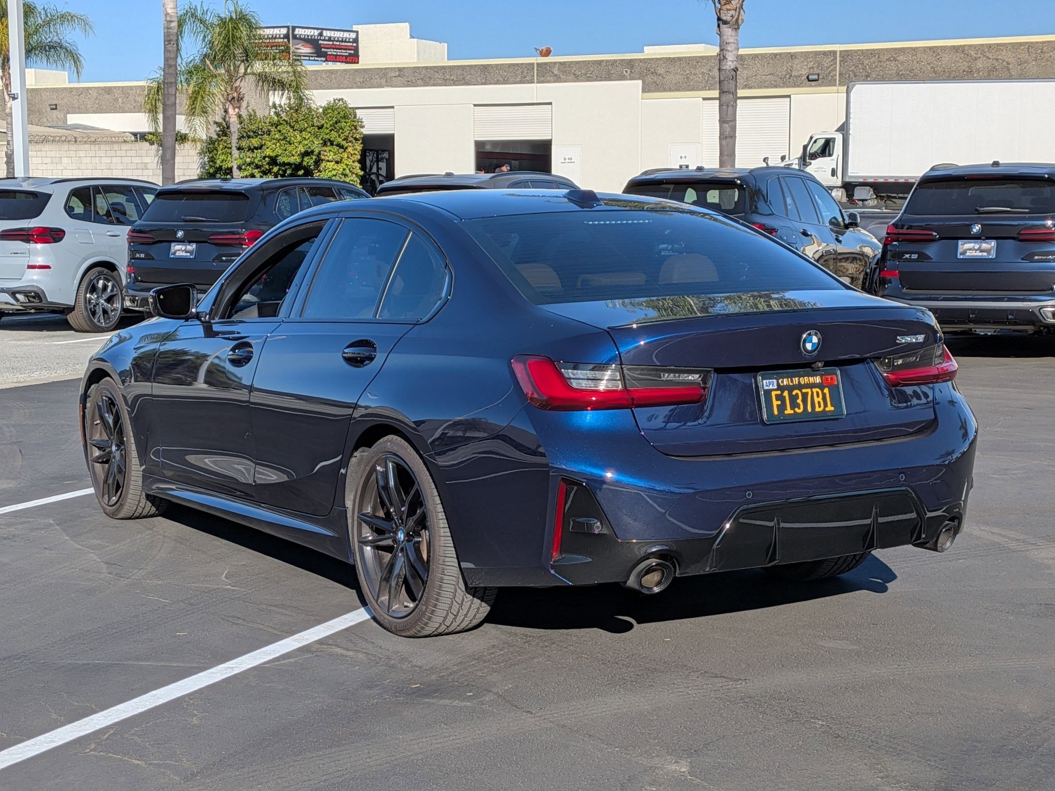 Certified 2023 BMW 330i 330i w/ M Sport Package image 8