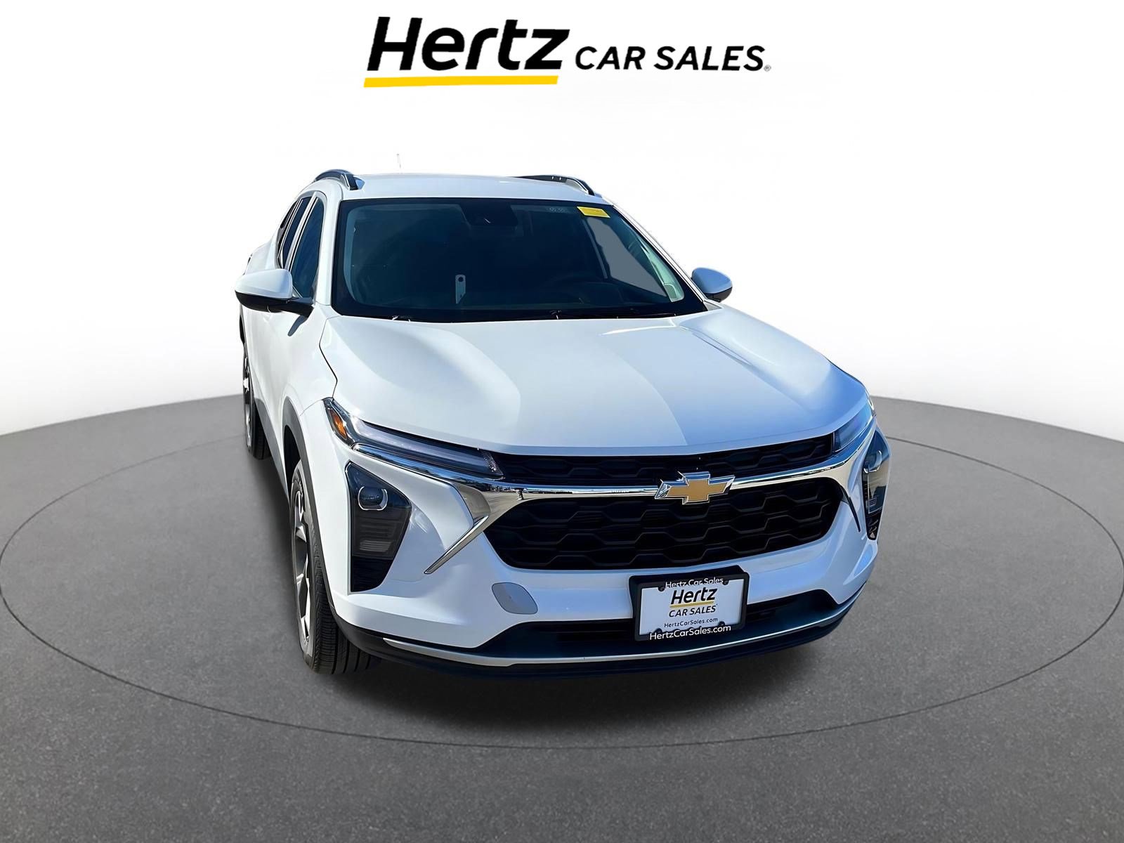 Used 2025 Chevrolet Trax LT image 1