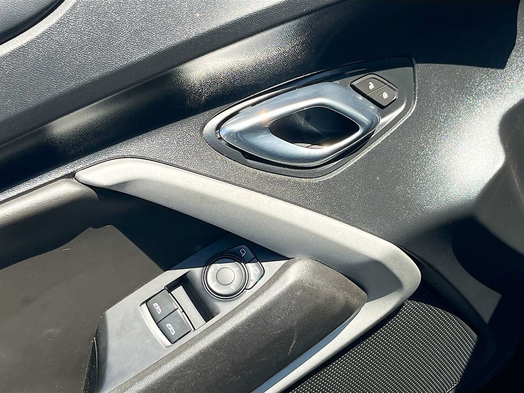 Used 2021 Chevrolet Camaro SS RWD image 17