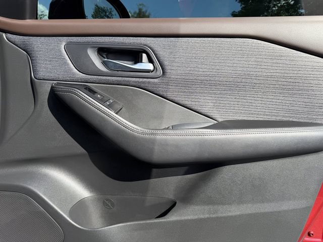 Used 2023 Nissan Rogue SV FWD image 36