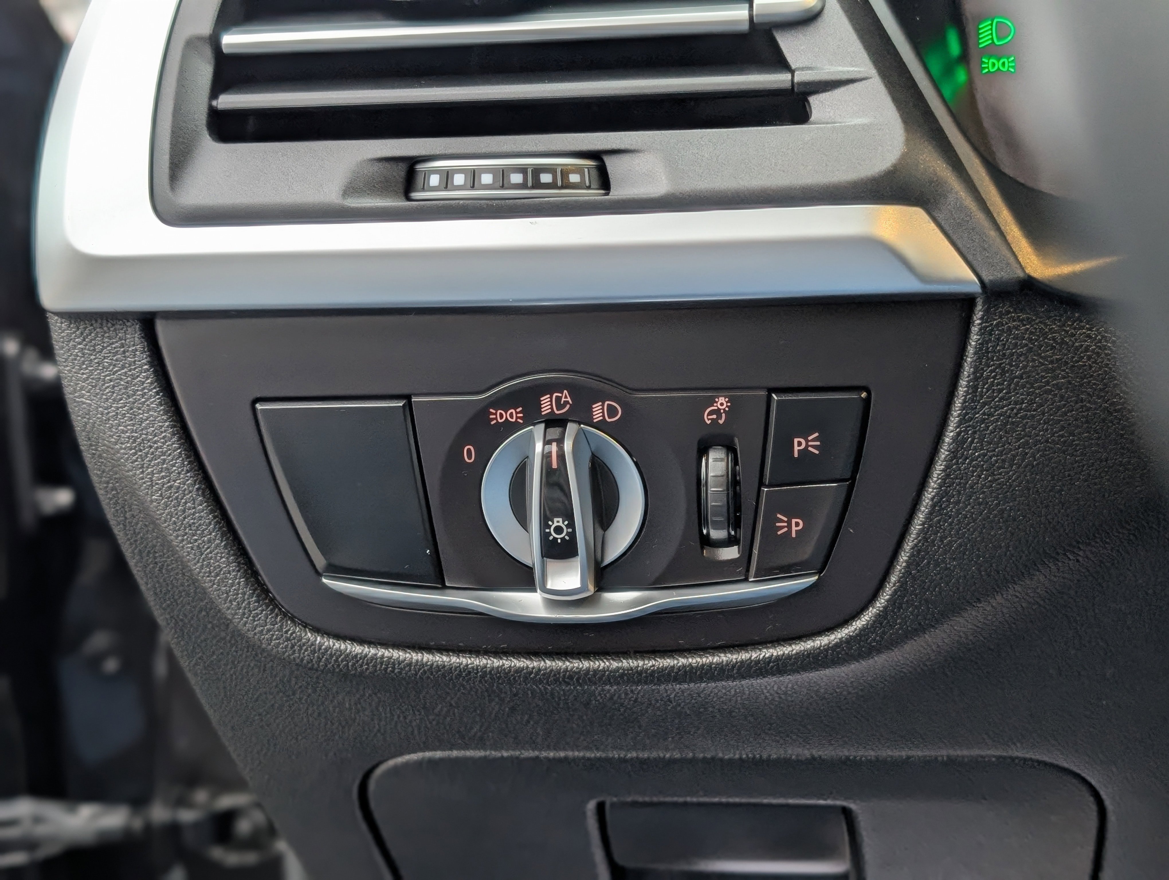 Used 2024 BMW X3 xDrive30i image 31