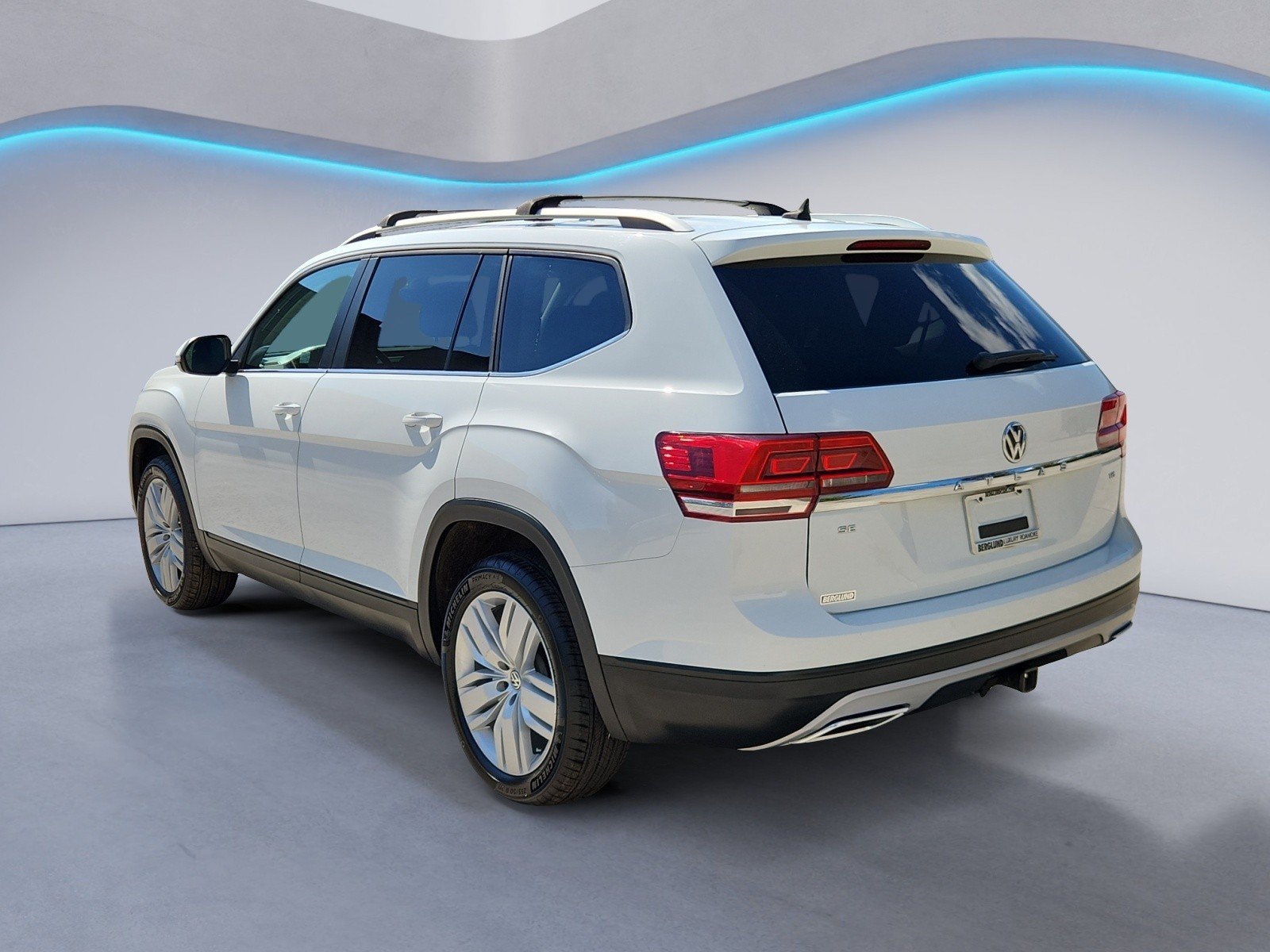 Used 2019 Volkswagen Atlas SE w/ Towing Package FWD image 5