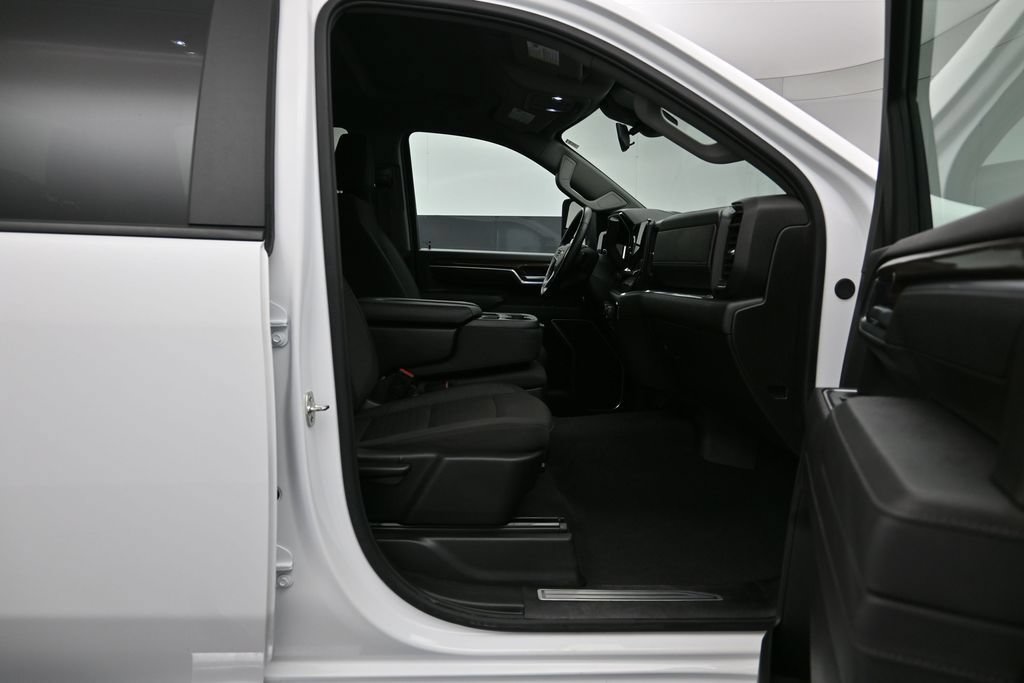 Used 2025 Chevrolet Silverado 2500 LT w/ Convenience Package AWD/4WD image 27