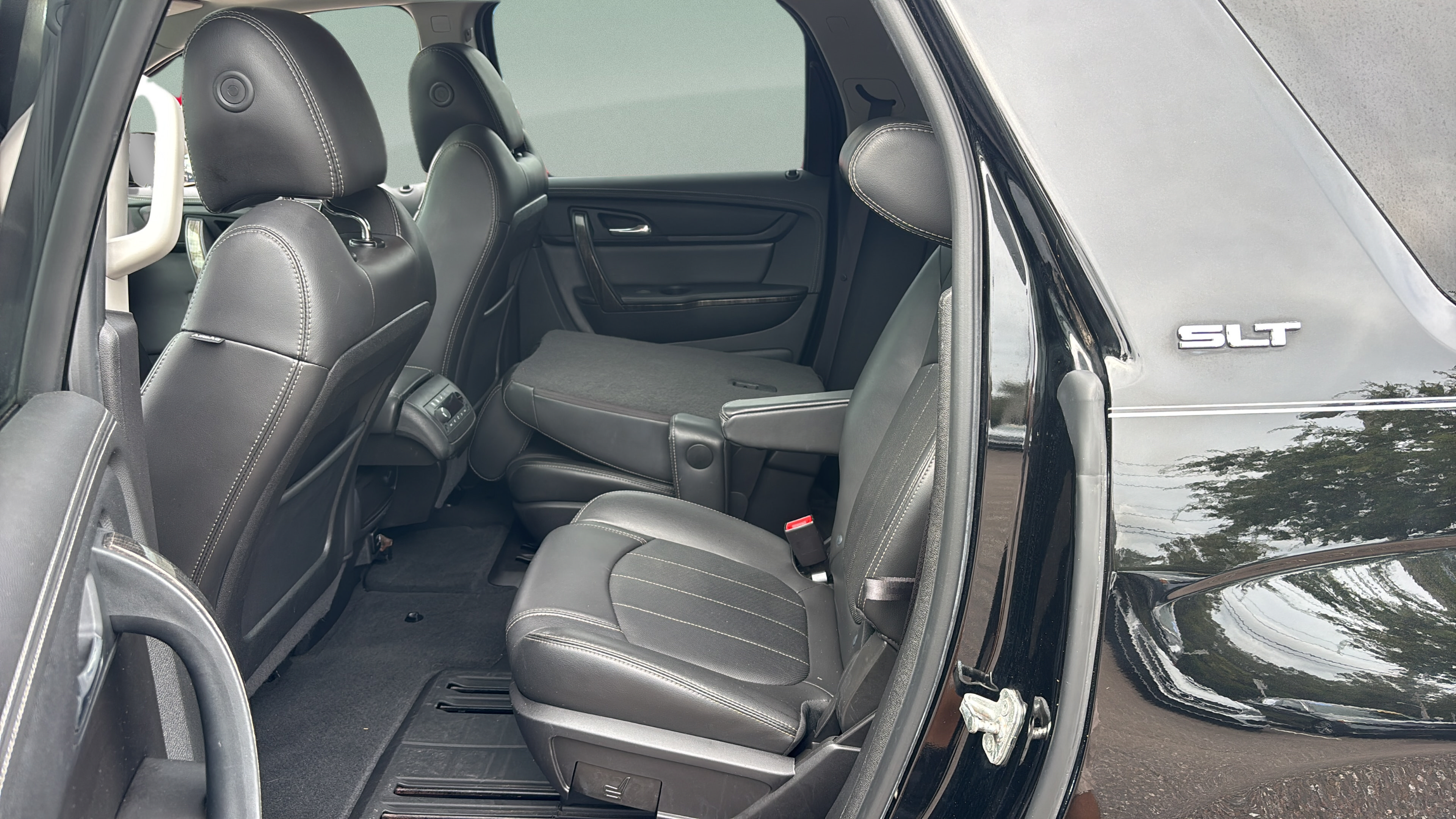 Used 2017 GMC Acadia Limited SLT FWD image 13