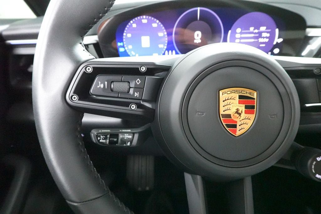 Used 2025 Porsche Macan 4 Electric AWD/4WD image 15