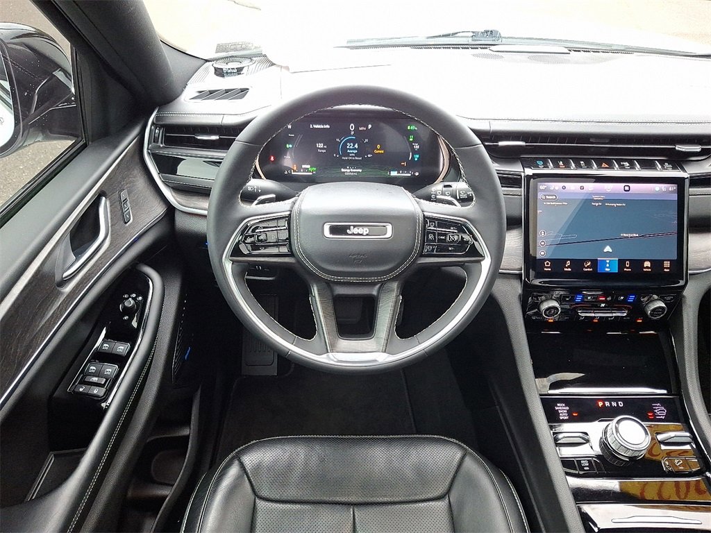 Used 2022 Jeep Grand Cherokee Overland image 11