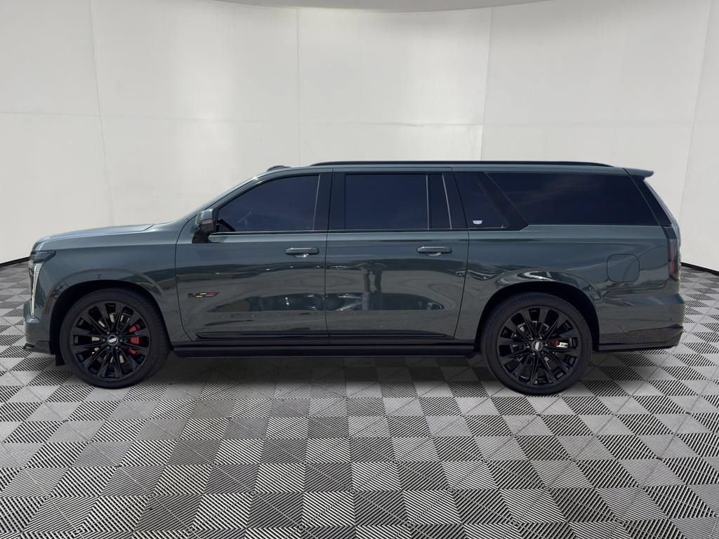 Used 2026 Cadillac Escalade ESV V w/ LPO, ONYX Package AWD/4WD image 5