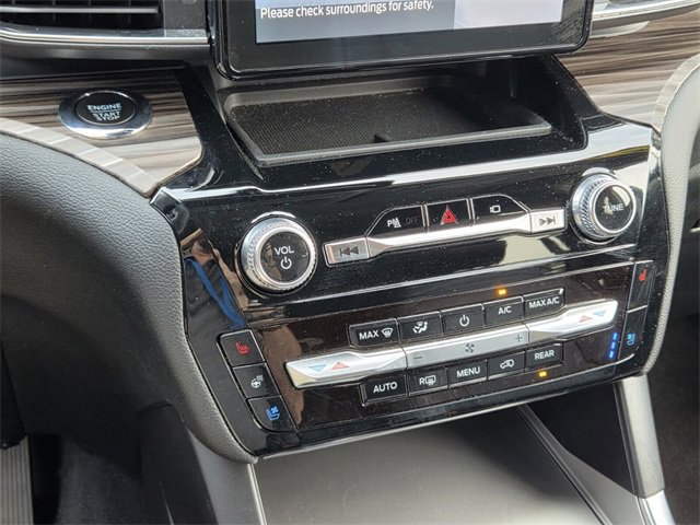 Used 2023 Ford Explorer Limited image 33