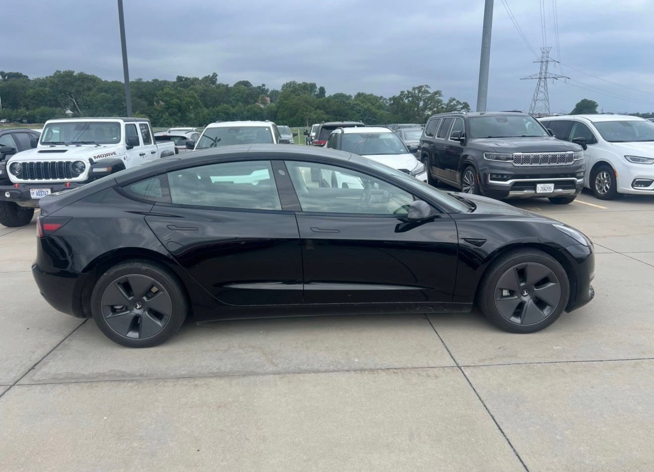 Used 2023 Tesla Model 3 Long Range AWD/4WD image 3