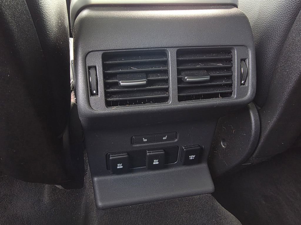 Used 2018 Land Rover Range Rover Velar S image 23