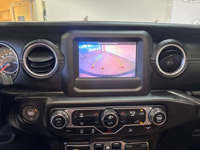 Used 2021 Jeep Wrangler Unlimited Sahara AWD/4WD image 23