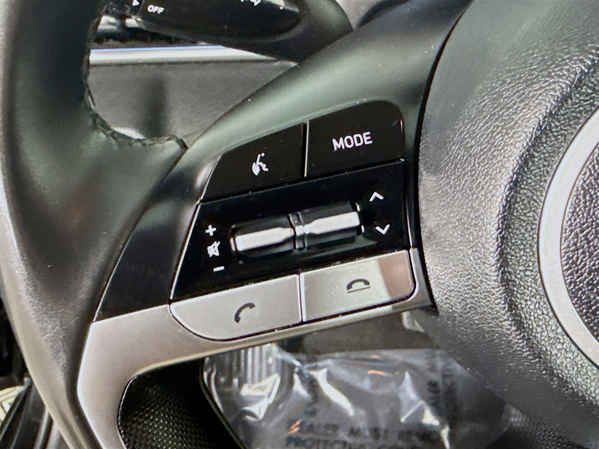 Used 2021 Hyundai Elantra Limited image 14