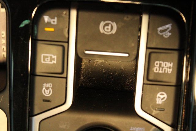 Used 2022 Kia Sorento SX image 31