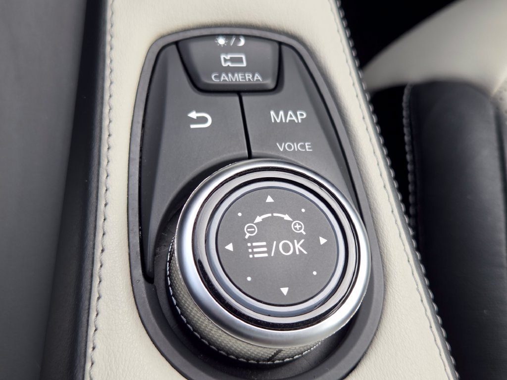 Used 2023 INFINITI QX55 Essential AWD/4WD image 11