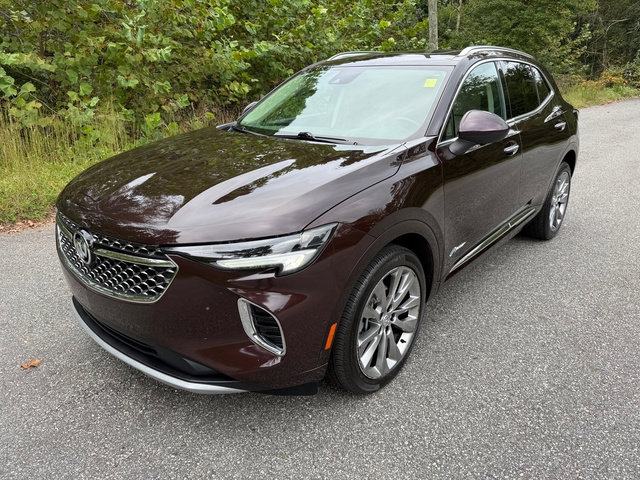 Used 2022 Buick Envision Avenir w/ Technology Package II image 2