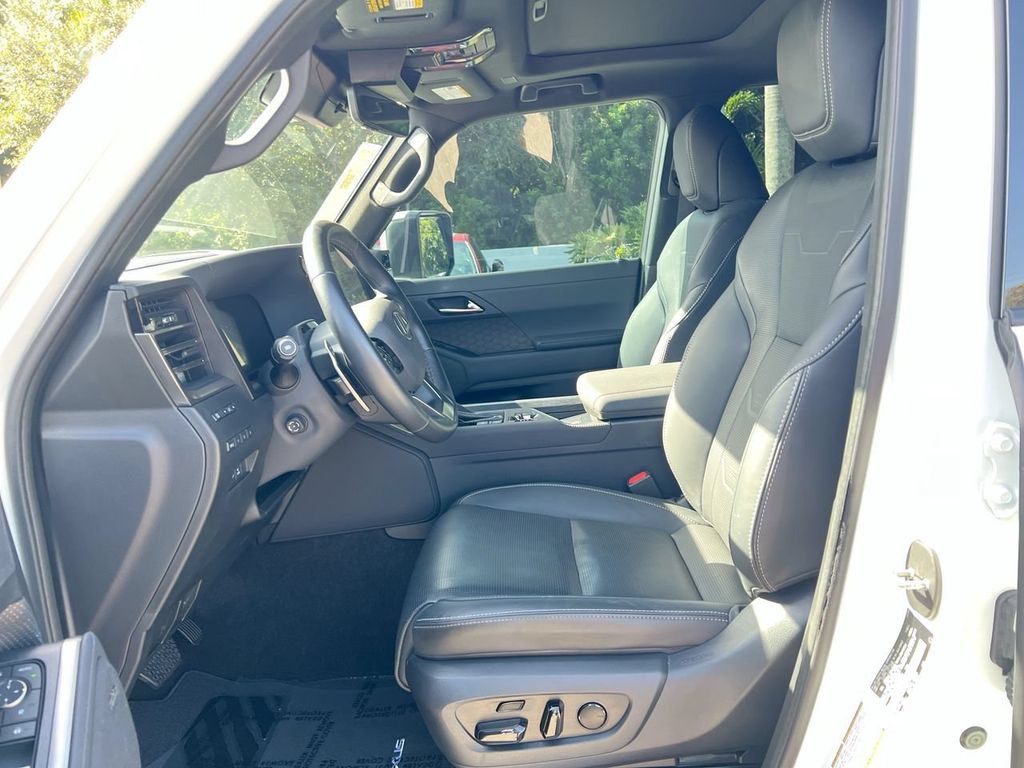 Certified 2024 Lexus GX 550 w/ Accessory Package (Z1) AWD/4WD image 12