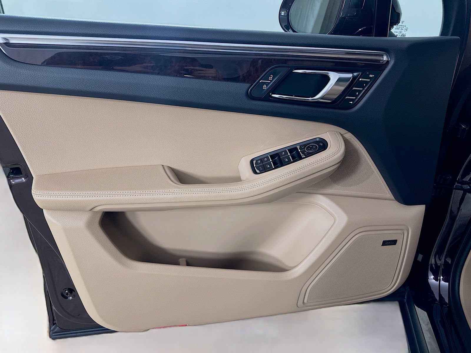 New 2026 Porsche Macan AWD/4WD image 16