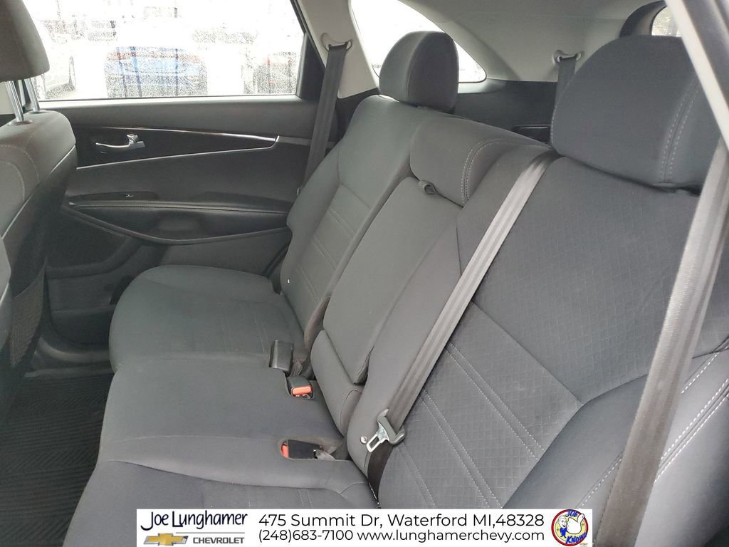 Used 2019 Kia Sorento LX image 23