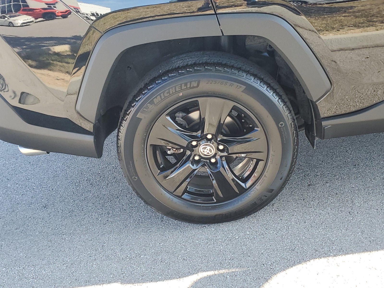 Certified 2025 Toyota RAV4 XLE AWD/4WD image 5